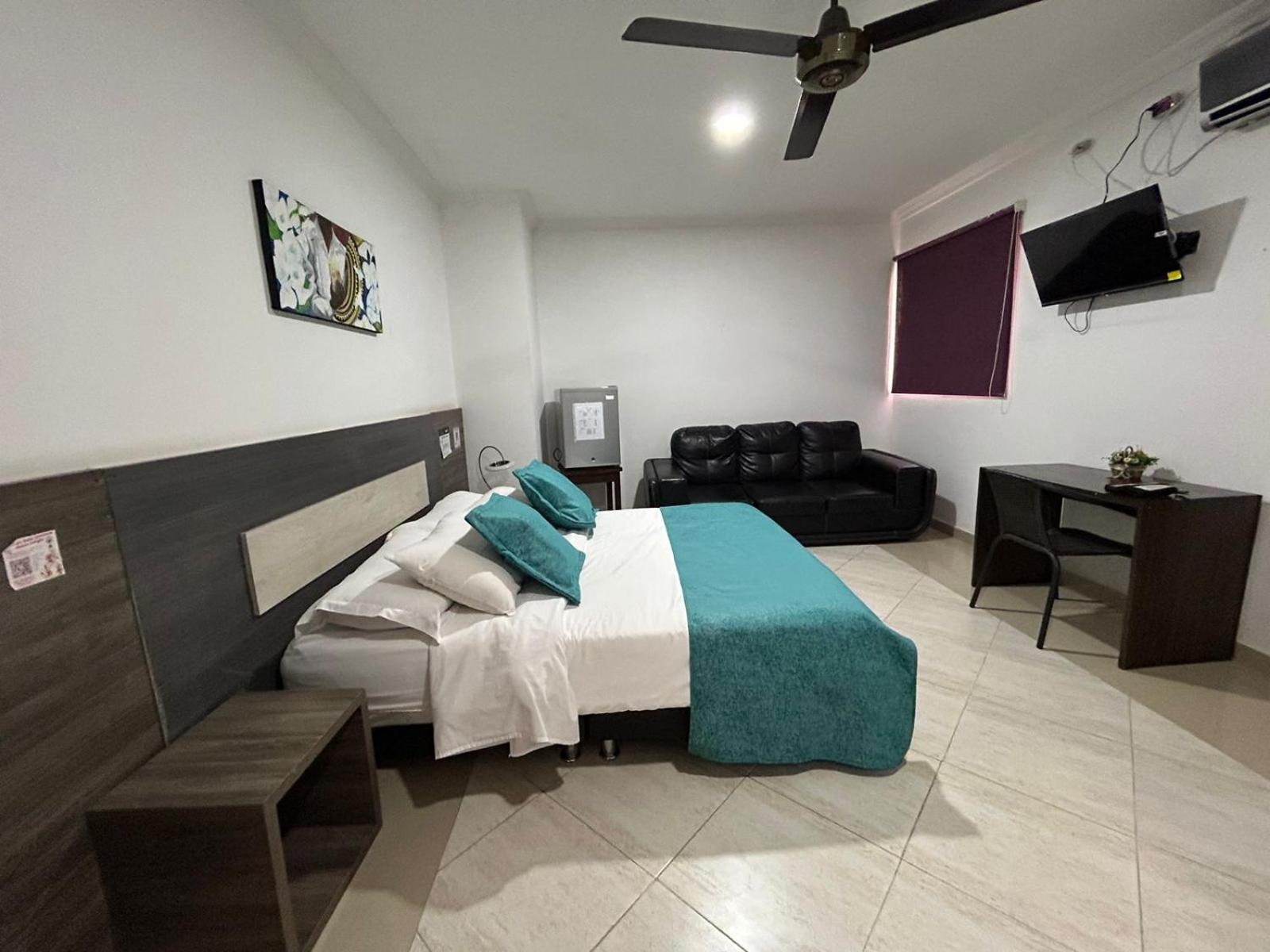 Hotel La Casa 1 Montería Extérieur photo
